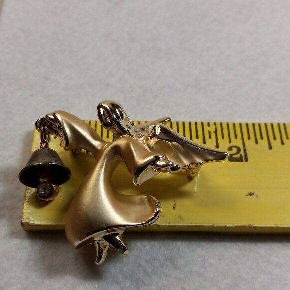 Bell Ringing Gold Tone Metal  Flying Angel Brooch Christmas Holiday Grandmacore - Picture 3 of 7
